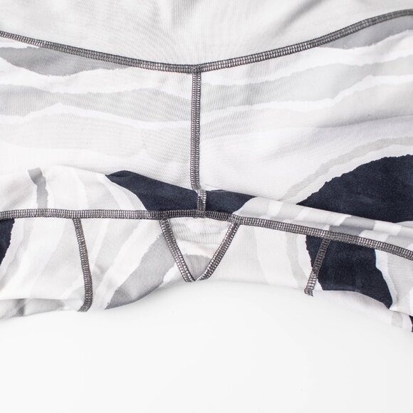 Lululemon True Self Crop Women's Size 2 or 4 Bleacher Stripe Leggings - Picture 4 of 8